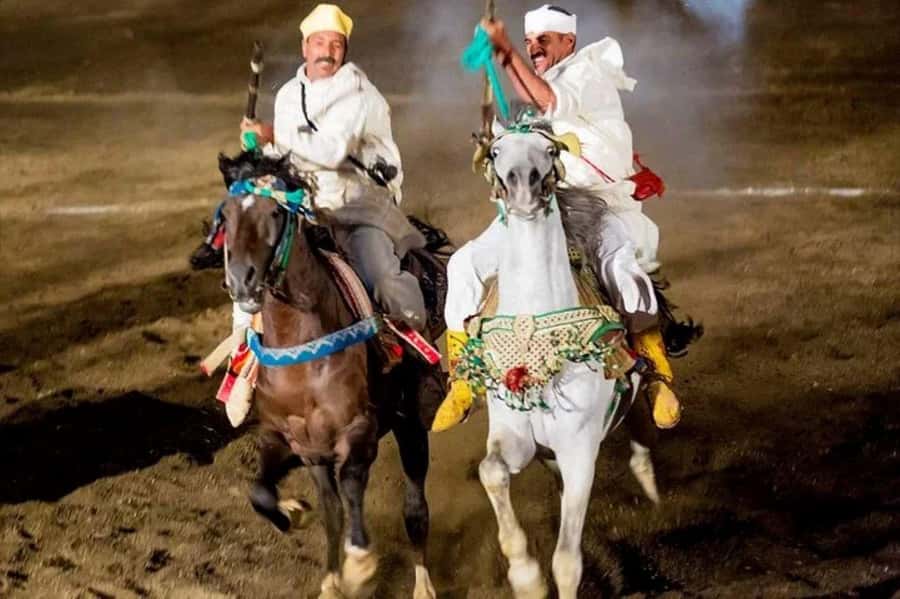 Marrakech: Dinner show and Fantasia in Chez Ali - How the Evening Works: The 8 pm Pickup and 4-Hour Flow