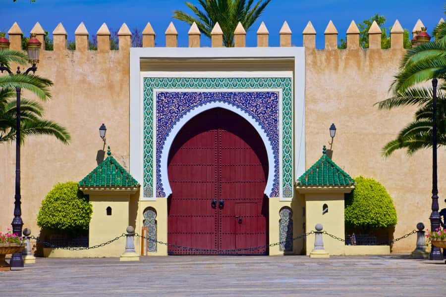 Marrakech Full-Day Guided Tour with Lunch - Lunch in Morocco: Sit, Eat, Then Rejoin the Day
