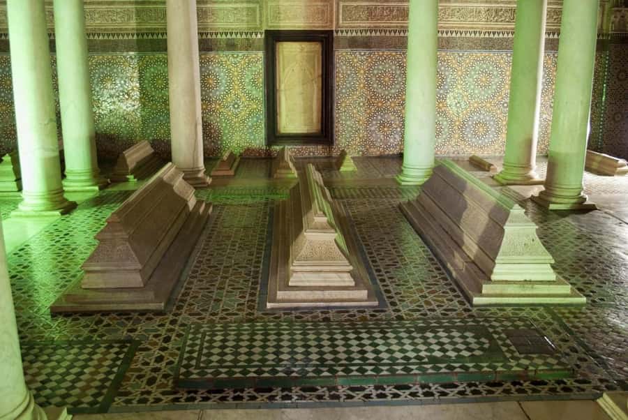 Marrakech Full-Day Guided Tour with Lunch - Djemaa El Fna: Monkeys, Snake Charmers, and Gnaoua Music