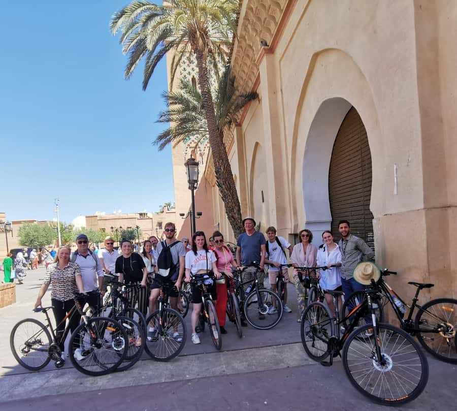 Marrakech: Guided Bike Tour with a local Guide - Jemaa el-Fnaa: UNESCO-listed chaos, capped with a photo pause
