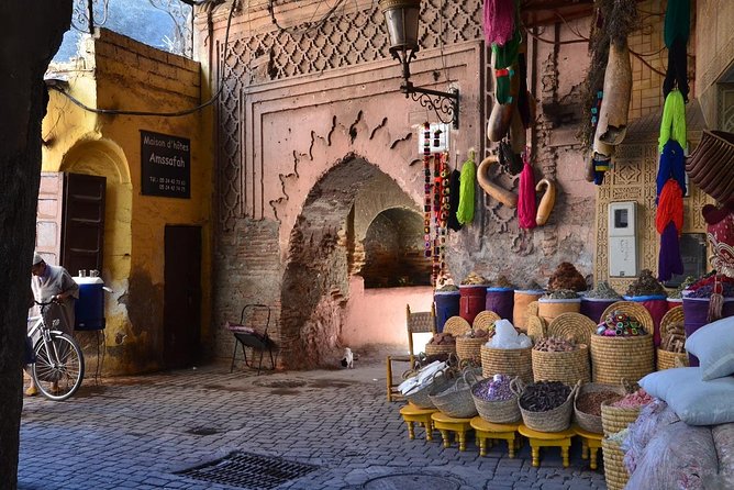 Marrakech Guided Sightseeing Tours - Koutoubia Mosque: Marrakech’s skyline landmark with Giralda-style vibes