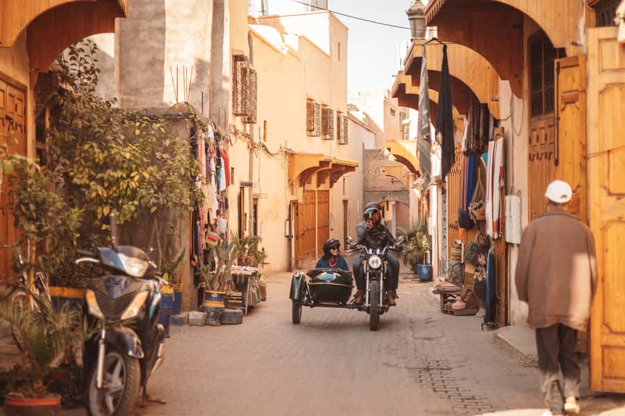 Marrakech Hidden Gems: Vintage 1h30 Sidecar Guided Tour - Sliding into Marrakech by sidecar, not by tour bus