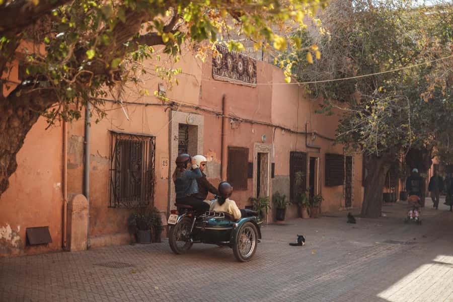 Marrakech Hidden Gems: Vintage 1h30 Sidecar Guided Tour - Bab El Khemis flea market: when the day changes everything