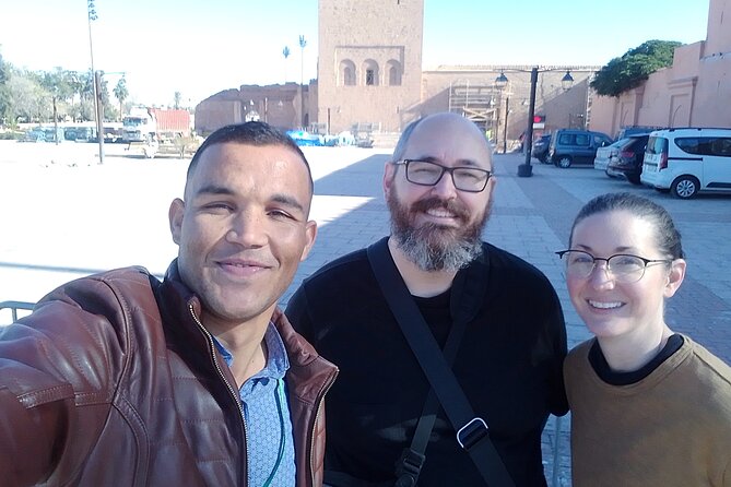 Marrakech Highlights: Full-Day Walking City Tour - Spice squares and a Berber pharmacy tea break: what to buy, and how to buy it