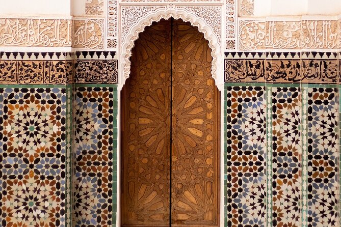 Marrakech Highlights : Palaces, Medina & Souks with Local Expert - From Café de France to Jemaa el-Fnaa: get your bearings fast