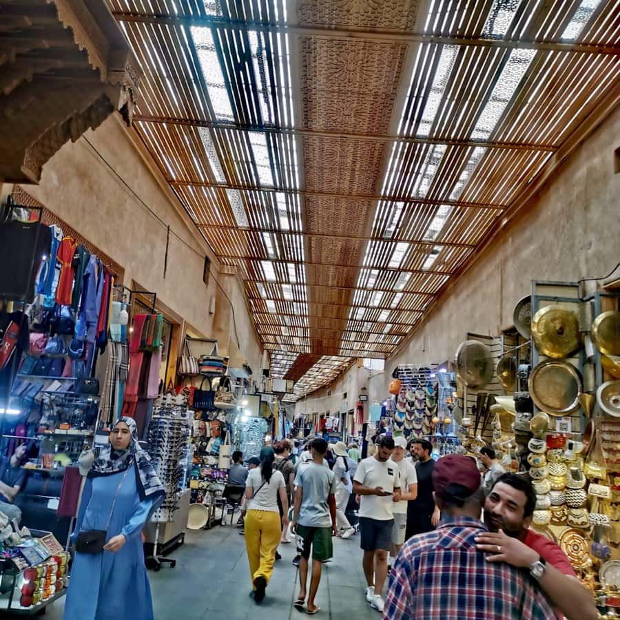 Marrakech Inviting shop around with your local guide - Bargaining Without Stress: How the Guide Helps You Win Fairly