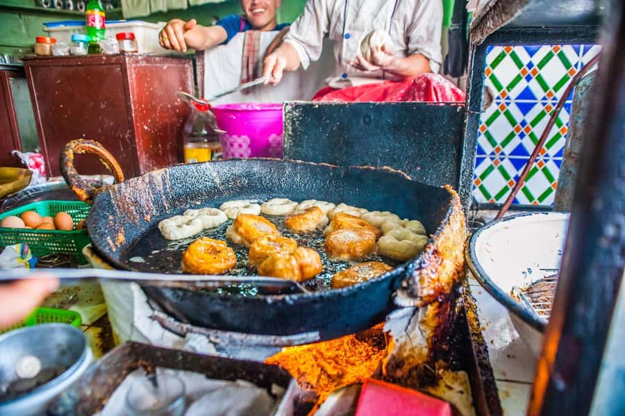 Marrakech: Jemma El Fnaa Food Tour with Dinner - Souks and the Spice Market: Smells You Can Name and Use