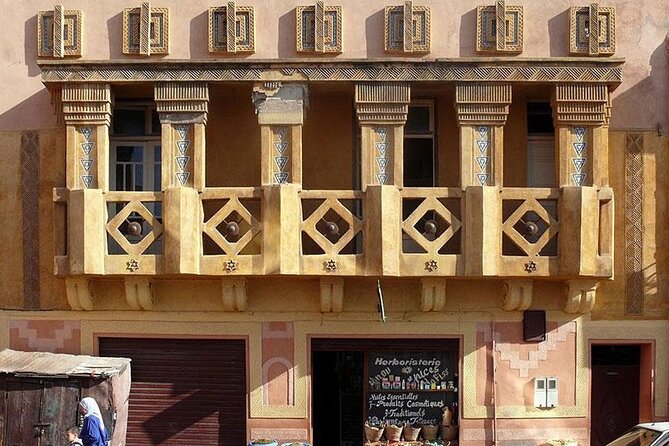 Marrakech Jewish Quarter & Bahia Palace: Private Half-day Guided Tour - Miaara Jewish Cemetery: a preserved place with real emotional weight