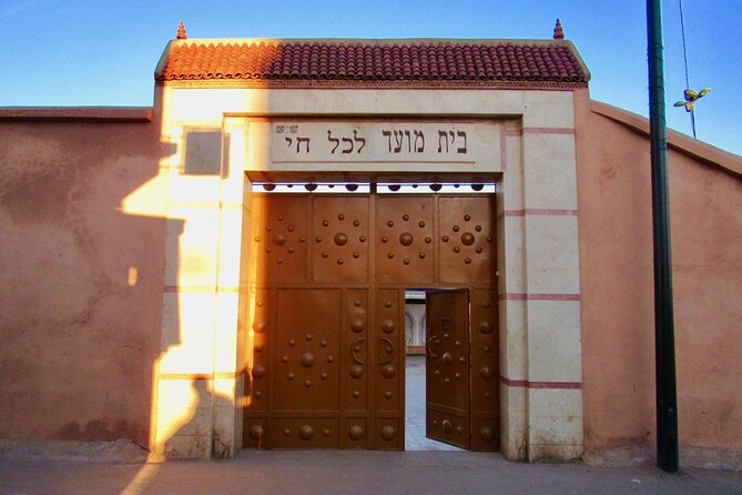 Marrakech Jewish Quarter & Bahia Palace: Private Half-day Guided Tour - Slat al-Azama Synagogue: blue-and-white, and one of the oldest local links