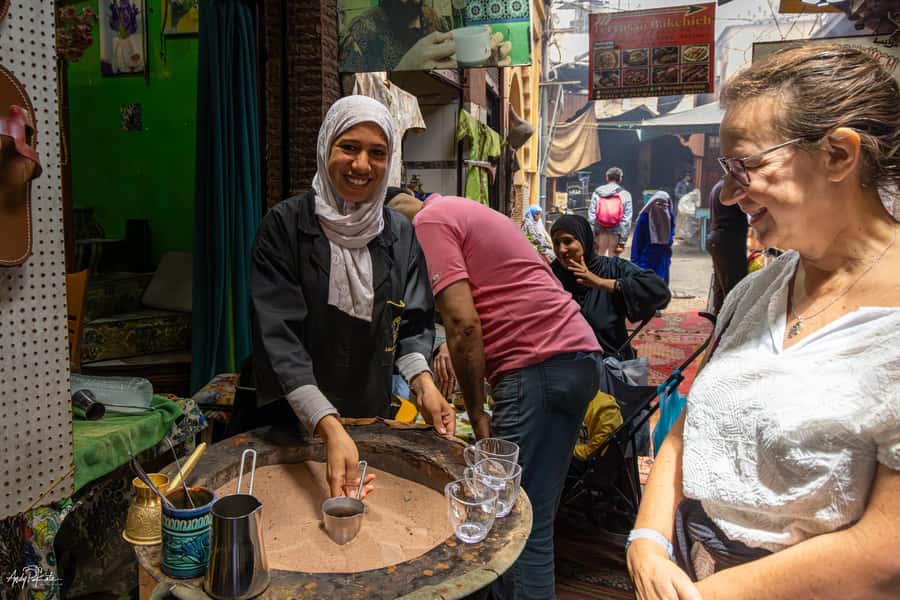 Marrakech: Medina, Souks, Artisans Guided Tour with Mint Tea - Why this medina tour feels easier than going solo
