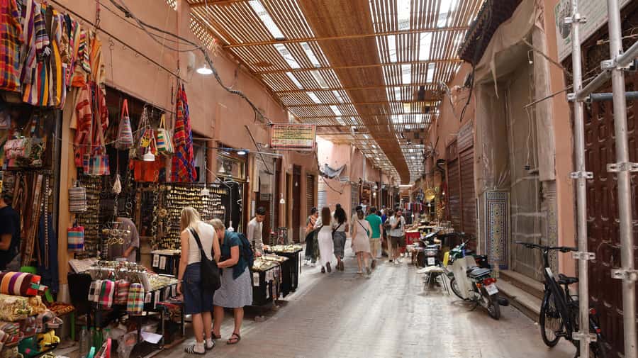 Marrakech: Medina, Souks, Artisans Guided Tour with Mint Tea - Souk El Attarine and the scents of commerce