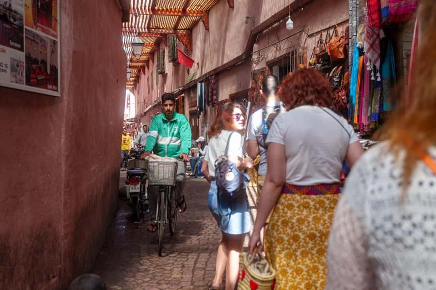 Marrakech: Medina, Souks, Artisans Guided Tour with Mint Tea - Souk Sebbaghine dye quarter: colorful wool overhead