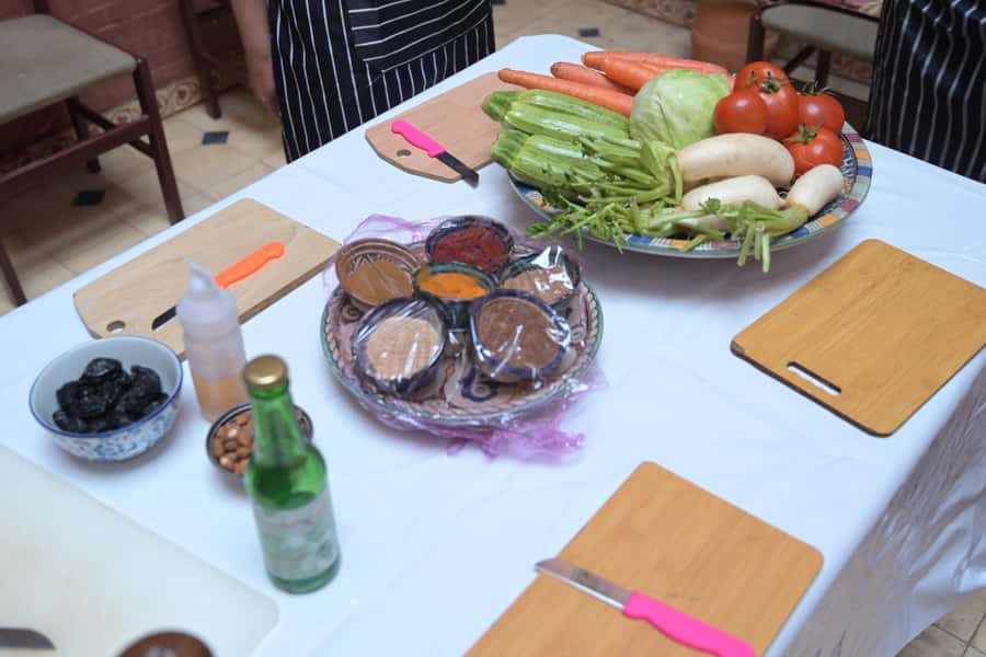 Marrakech: Moroccan Cooking Class for vegetarians and vegan - Tea, family conversation, and the spice lesson that changes how you shop