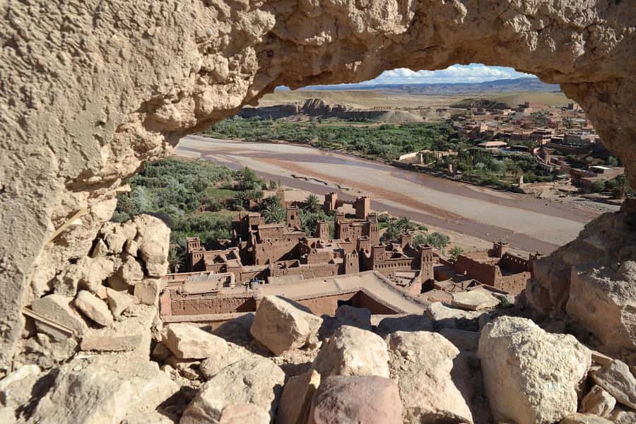 Marrakech: Ouarzazate and Ait Benhaddou Day Trip & Kasbah - Aït Ben Barka village stop near Toufliht: a quick taste of everyday Morocco