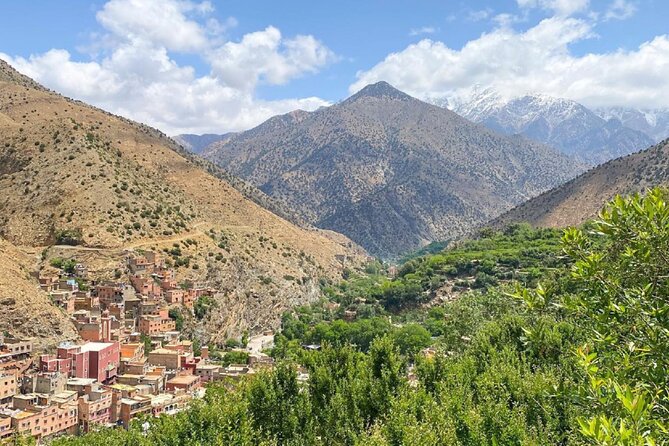 Marrakech: Ourika Valley & Atlas Mountains Shared Trip with lunch - Scenic viewpoints on the way out of Marrakech (and how to enjoy them)