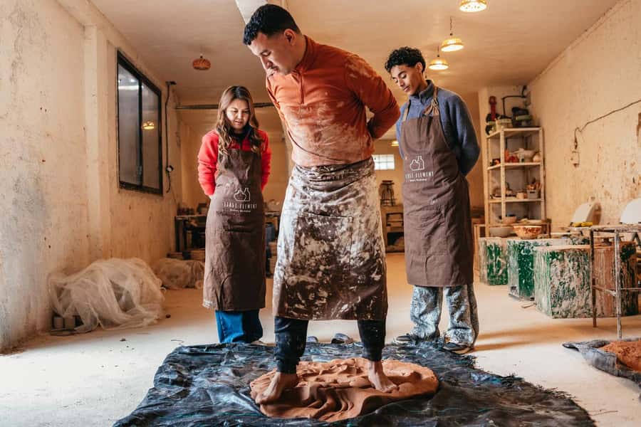Marrakech: Pottery Workshop - What happens inside the workshop: from clay prep to glazing