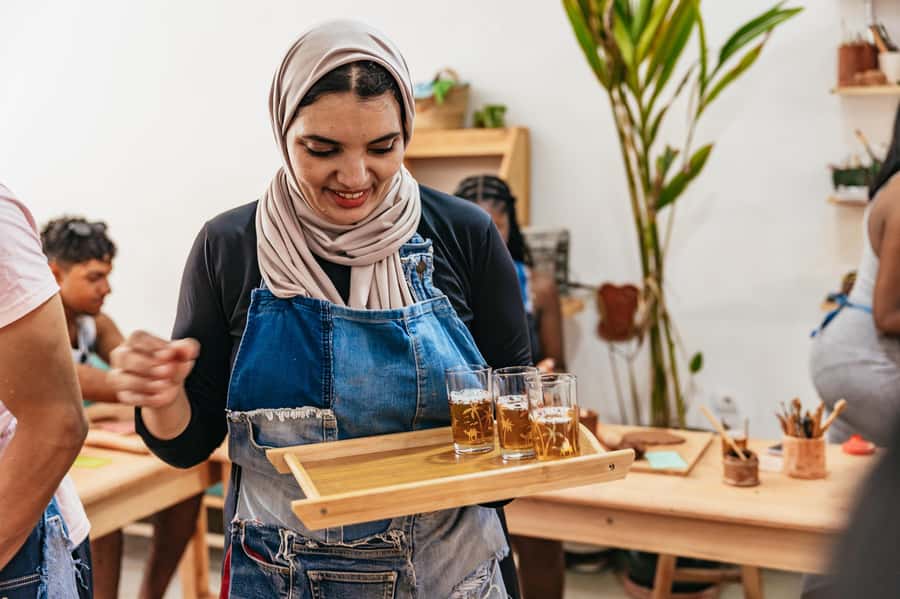 Marrakech: Pottery Workshop with Moroccan Tea - The first 15 minutes: demonstration, then you take over