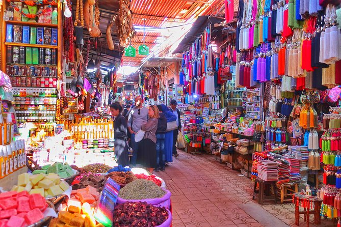 Marrakech Private Souks Tour: Exclusive Shopping Experience - First Hours in Jemaa el-Fnaa: Balghas, Leather Souks, and Real Craft