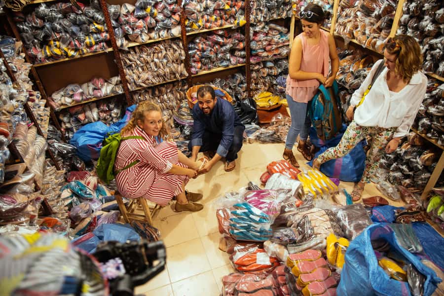 Marrakech: Private Souks Tour with Tea and Traditional Snack - Finishing in Jemaa el-Fnaa: Leaving With Real Direction