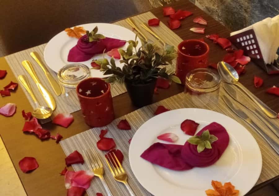 Marrakech: Romantic Spa Experience with Dinner - Hotel Pickup and the Medina-Math Advantage