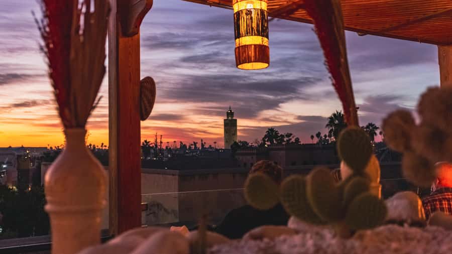 Marrakech: Rooftop Dinner with Koutoubia View - Rooftop setting: how the Koutoubia view changes dinner