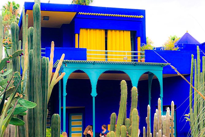 Marrakech Sightseeing & Souks - half day - Place des Epices: Smell, Spot, and Learn the Moroccan Spice Logic