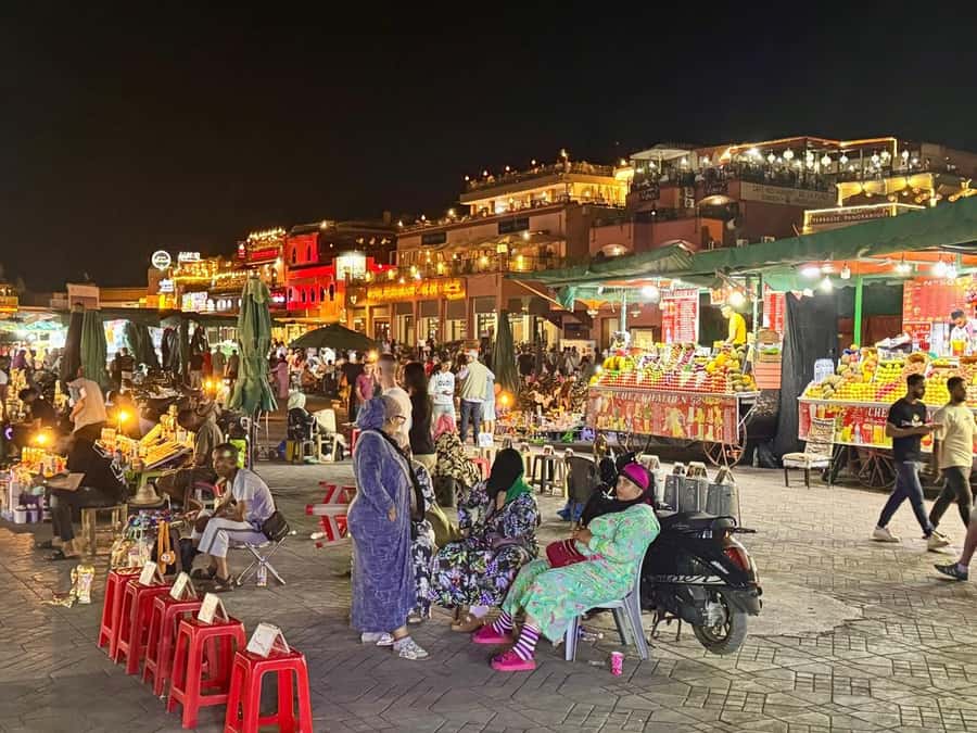 Marrakech: Souk by Night Medina Guided Walking Tour. - Night in the Medina: why this 2-hour format works