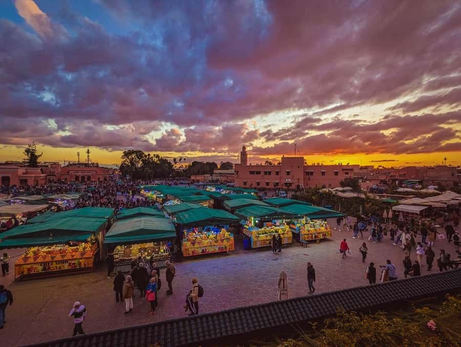 Marrakech: Souk by Night Medina Guided Walking Tour. - The Medina walk, sunset moments, and the included snack reality