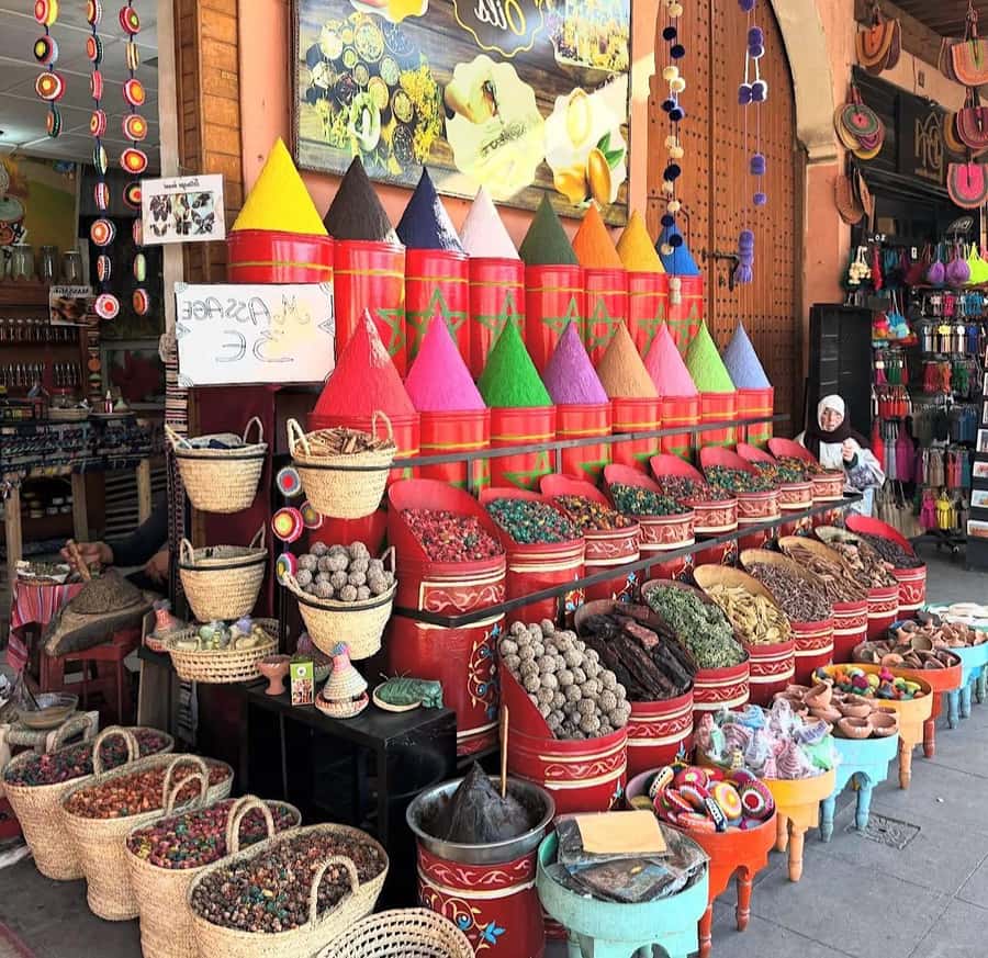 Marrakech: Souk Tour & Berber Hammam with Massage - Tea, Pastries, and Small Comforts That Add Up