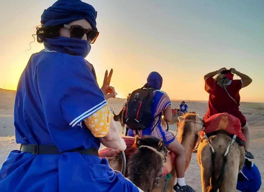 Marrakech: Sunset Dinner in Agafay Desert with Camel Ride - Tea at the Berber camp: the moment the evening turns