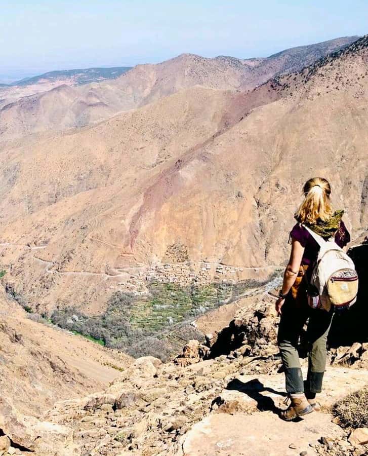 Marrakech: Tedli Summit Atlas Mountains Day Hike & Lunch - Lunch at a mountain viewpoint, plus the warm Moroccan finish