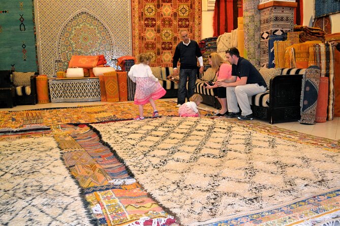 Marrakech The History and Culture Day Trip - Jemaa el-Fnaa Square: Your 2-Hour Independent Window