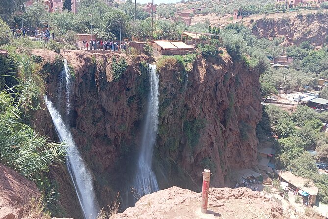Marrakech to Ouzoud Waterfalls Day Tour - Cascades d’Ouzoud: how the 3 hours on-site is structured