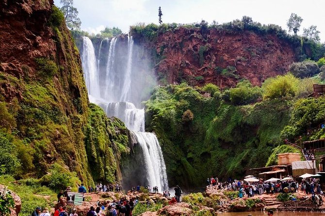 Marrakech To Waterfalls Ouzoud Day trip - Boat Cruise Beneath The Falls: The Moment It Becomes Real