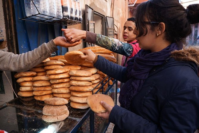 Marrakech Tour: Tajine Cookery Class Experience - Lunch in the courtyard: eating in the place where you learned