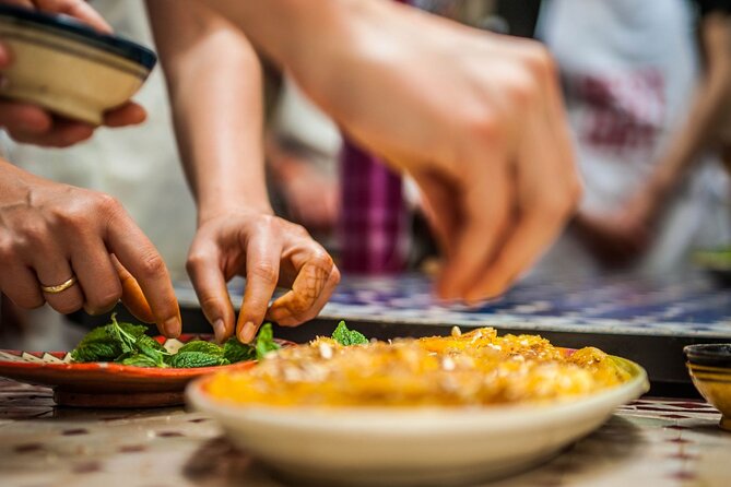 Marrakech Tour: Tajine Cookery Class Experience - Walking, meeting points, and what to wear