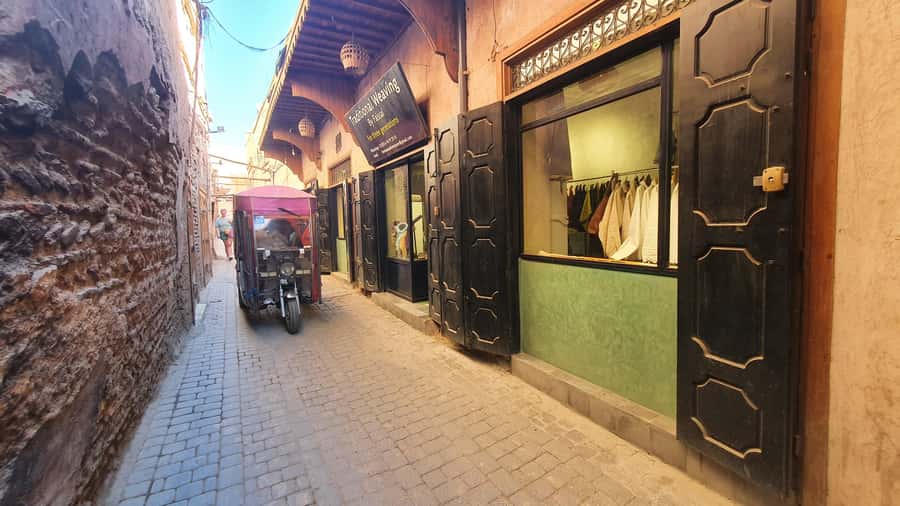 Marrakech Tuk-Tuk Tour with Photography Museum+Secret Garden - Koutoubia Parking: The Smart Launch Point for the Medina