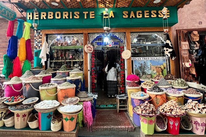 Marrakech Vibrant Souks: A private tour - Marché Milouda Carpets and Les Nomades De Marrakech: Shopping With Delivery in Mind