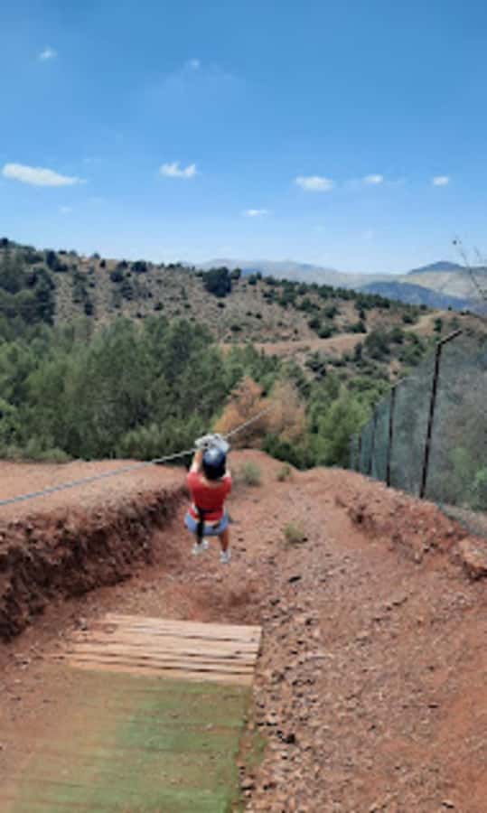 Marrakech: Zip-Line in the Atlas Mountains & Berber villages - Safety briefing and the zip-line course: what to expect on those 4 runs