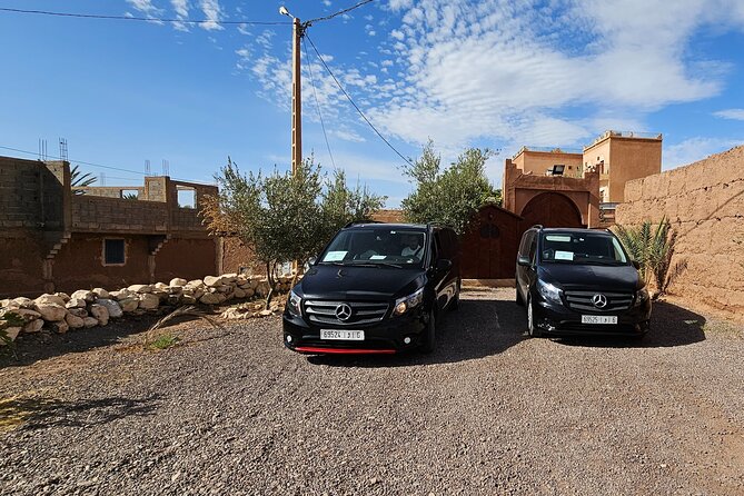 Marrakeck City tour from Casablanca all the day around trip - The luxury vehicle setup: WiFi, A/C, and the little things that help