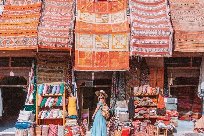 Marrakesh: Agafay Desert Sunset, Camel Ride, Dinner and Show - Dinner Under the Stars: The Food + Atmosphere Combo