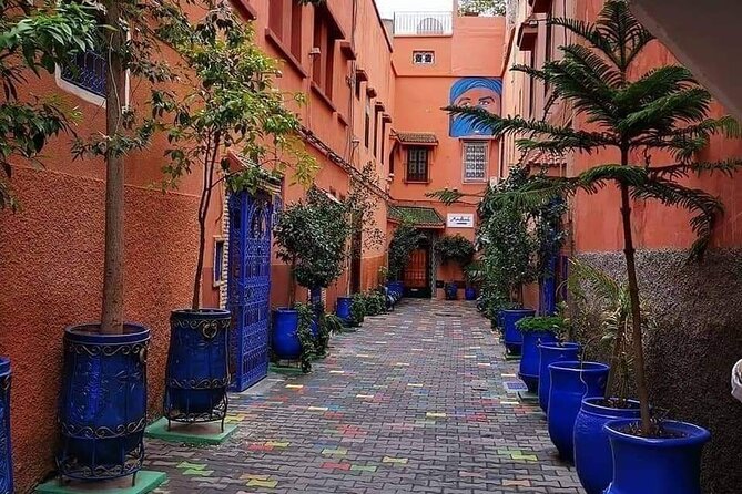Marrakesh medina( OLD CITY) day tour from Casablanca - Price and Logistics: $228 makes sense if you want a guided day