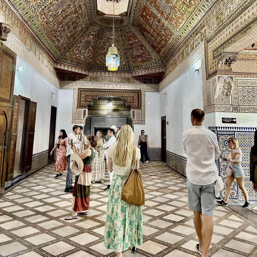 Marrakesh: Private Half-Day Walking Guided Tour - Meeting at Café France: the small detail that prevents big stress