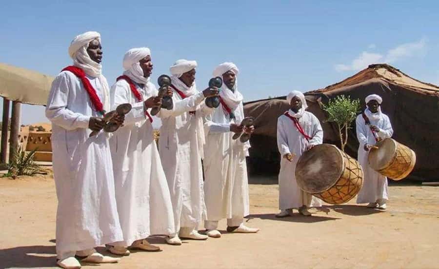 Merzouga 4x4 Desert Tours & Excursions - Khamlia Gnawa village stop: music, manners, and how to do it right