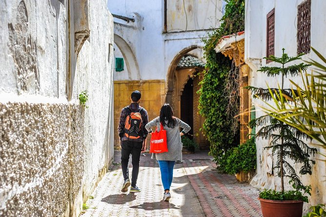 Morning Casablanca: The Medina and Beyond Cultural Walking Tour - Patisserie Bennis Habous: Bread, Tea, and the Smart Food Break
