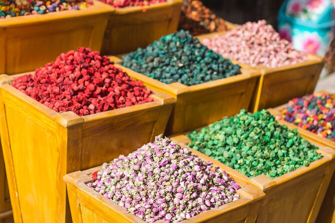 Moroccan cooking class with maket in the Medina of Marrakech - Start with mint tea and a shopping list with Chef Aicha