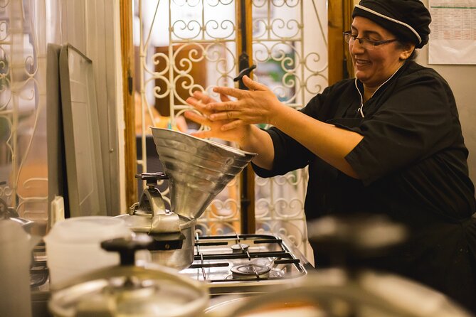 Moroccan cooking class with maket in the Medina of Marrakech - What you’ll eat at the riad (and why it matters)