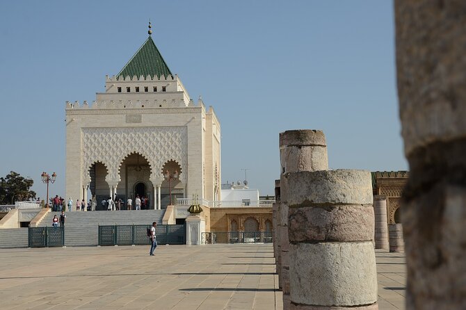 Moroccan Delights: Explore Chefchaouen and Rabat's Culture - Triana Lunch by the Rass Lma River: A Proper Morocco Meal Moment