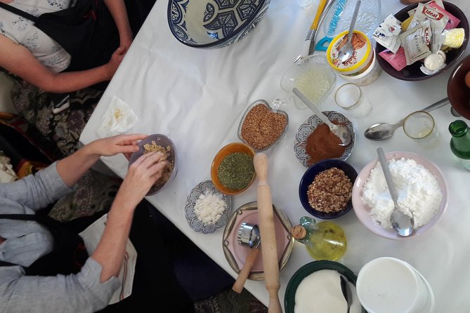 Moroccan Hands on traditional pastries & Tea class in Marrakech - The tasting, the chat, and the take-home box