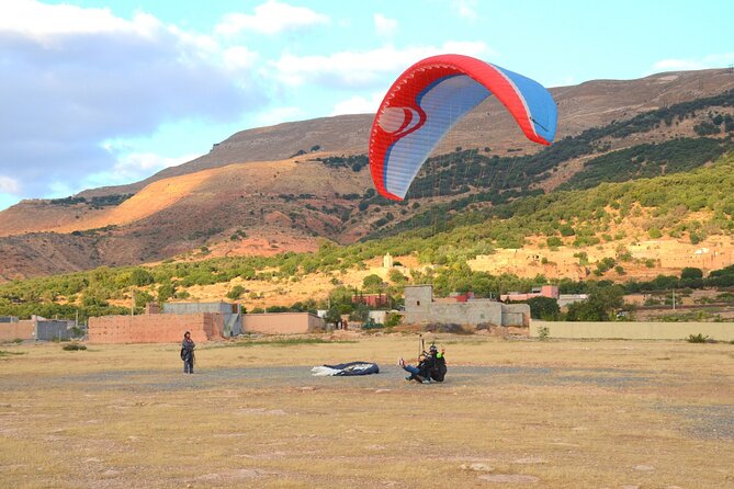 Paragliding flight in the High Atlas Marrakech - Safety you can feel: gear, harness, and a top-level pilot